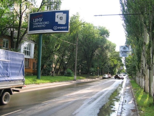 Щит 6x3,  Проспект Мира/фамильный банк