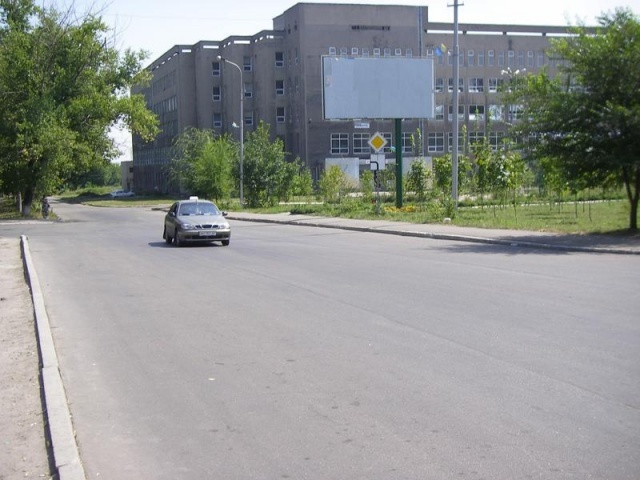 Щит 6x3,  Ул. Б. Магистральная, исполком Буденовского района, ЦУМ