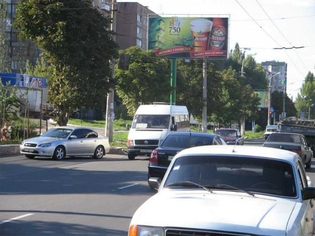Щит 6x3,  Ул. Куйбышева,супермаркет Амстор, завод Топаз