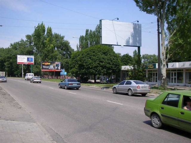 Щит 6x3,  ул.Челюскинцев, 200